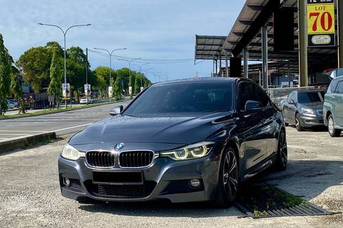 2018 BMW 3 Series Sedan 330e M Sport  lama