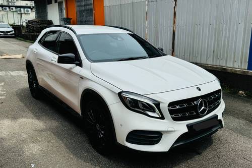 Second hand 2019 Mercedes Benz GLA-Class 200 Progressive Line 