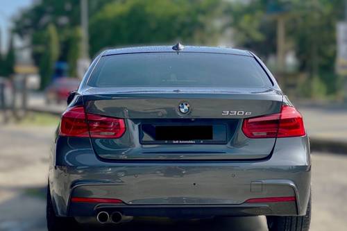 2nd Hand 2018 BMW 3 Series Sedan 330e M Sport