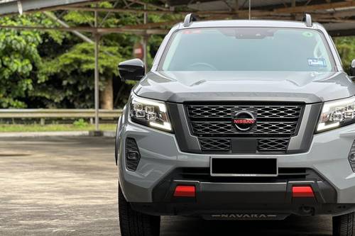 2021 Nissan Navara Pro-4X AT  lama