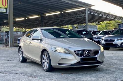 Used 2017 Volvo V40 2.0 AT T5