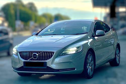 Second hand 2017 Volvo V40 T5 