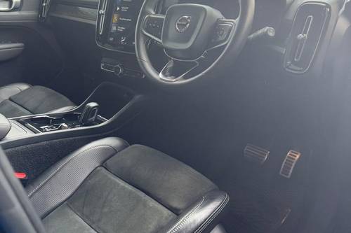 Used 2019 Volvo XC40 T5