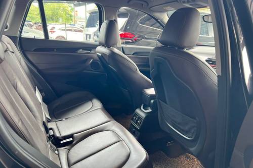 2016 BMW X1 2.0 M-sport Terpakai