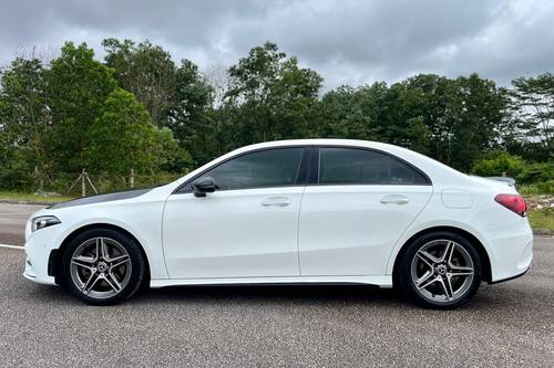 Second hand 2022 Mercedes Benz A-Class 250 AMG Line 