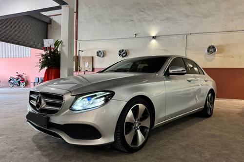 Second hand 2017 Mercedes Benz E-Class Saloon E 250 Exclusive Line 