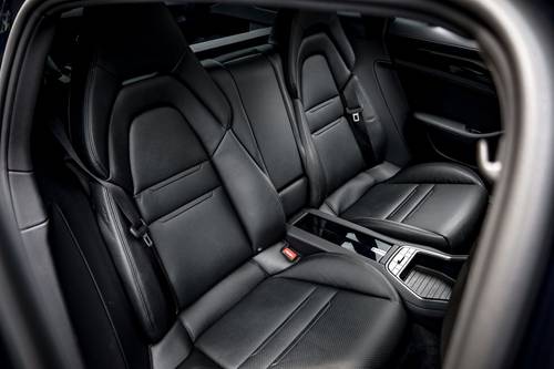 2018 Porsche Panamera 4 Terpakai