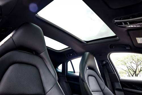 2018 Porsche Panamera 4 Terpakai