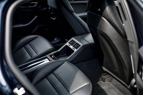 2018 Porsche Panamera 4 Terpakai