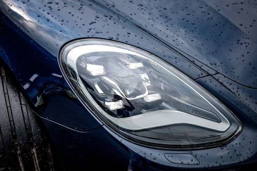 2018 Porsche Panamera 4 Terpakai