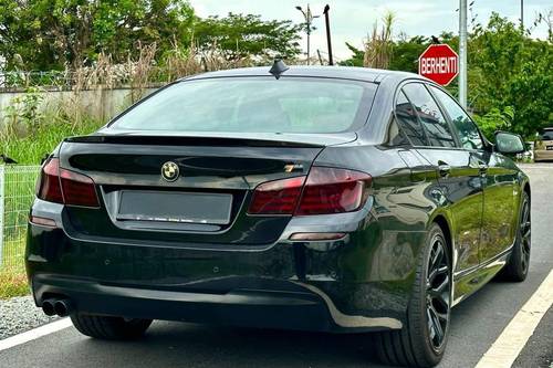 Second hand 2012 BMW 5 Series Sedan 520i 