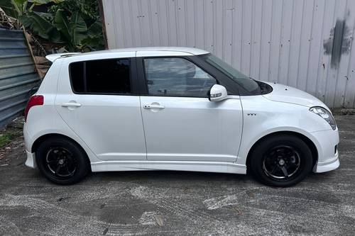 2011 Suzuki Swift 1.5L  lama