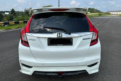 Second hand 2017 Honda Jazz 1.5L Hybrid 