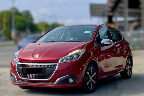 Second hand 2017 Peugeot 208 1.2 L Puretech 