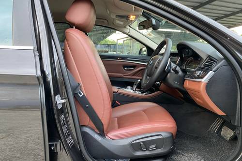 2015 BMW 5 Series Sedan 520i Terpakai