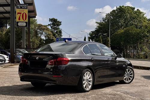 2015 BMW 5 Series Sedan 520i Terpakai