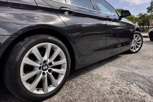 2015 BMW 5 Series Sedan 520i Terpakai