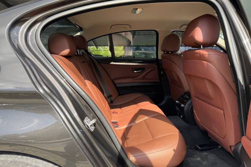 2015 BMW 5 Series Sedan 520i Terpakai