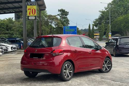 Second hand 2017 Peugeot 208 1.2 L Puretech 