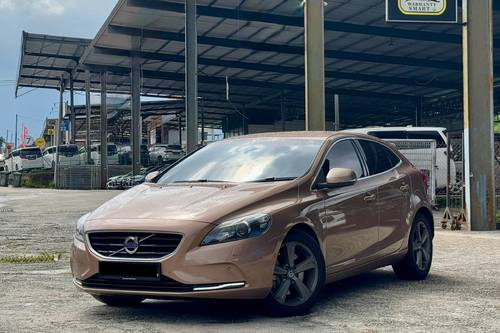 Used 2016 Volvo V40 T5