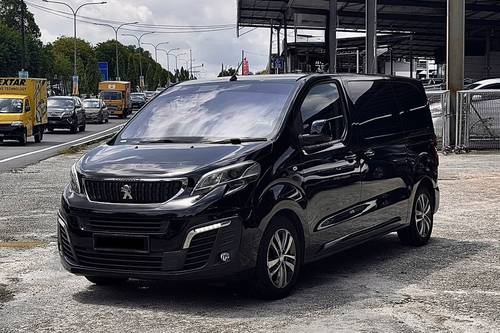 2017 Peugeot Traveller Allure 2.0L Terpakai