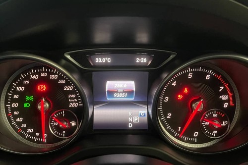 2017 Mercedes Benz CLA-Class Coupe 200 AMG Line Terpakai