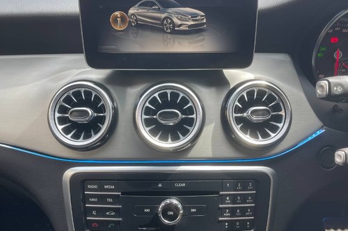 2017 Mercedes Benz CLA-Class Coupe 200 AMG Line Terpakai