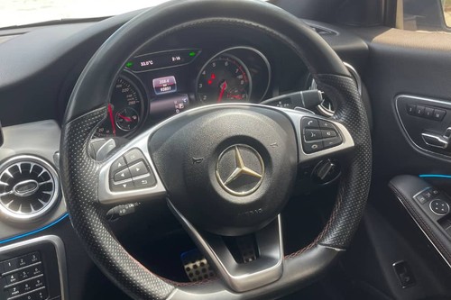 2017 Mercedes Benz CLA-Class Coupe 200 AMG Line Terpakai