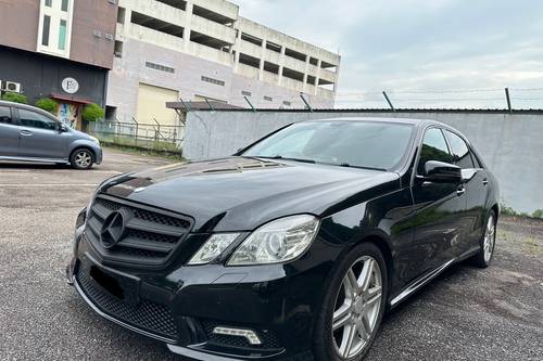 2009 Mercedes Benz E-Class Saloon E 350 AMG Line  lama