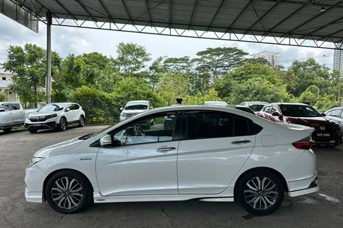 Second hand 2018 Honda City 1.5L Hybrid 