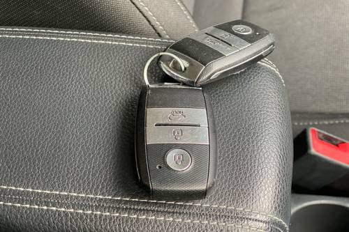 2017 Kia Rio 1.4 fullspec Terpakai