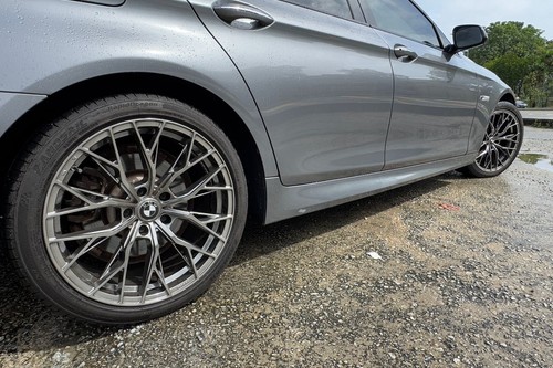 2016 BMW 5 Series Sedan 520i Terpakai