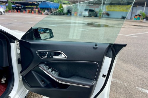 2018 Mercedes Benz CLA-Class Coupe 200 AMG Line Terpakai