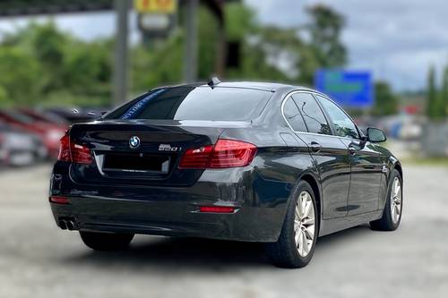 2015 BMW 5 Series Sedan 520i Terpakai