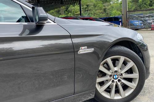 2015 BMW 5 Series Sedan 520i Terpakai