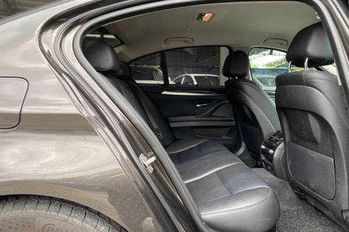 2015 BMW 5 Series Sedan 520i Terpakai