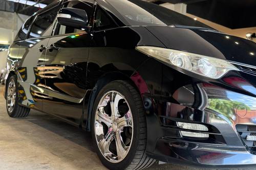 2011 Toyota Estima 2.4 Terpakai