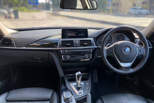 Used 2017 BMW 3 Series Sedan 330e