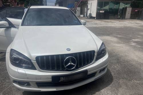 2011 Mercedes Benz C-Class Saloon C200 1.8 Terpakai