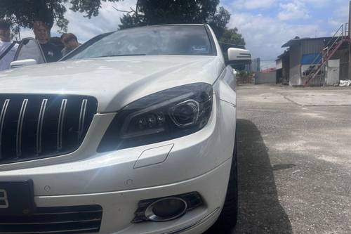 2011 Mercedes Benz C-Class Saloon C200 1.8 Terpakai