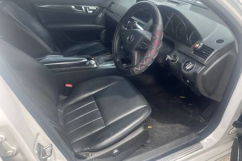 2011 Mercedes Benz C-Class Saloon C200 1.8 Terpakai