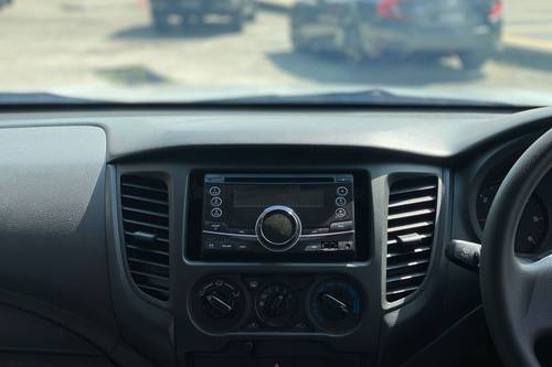 2019 Mitsubishi Triton Quest MT 4x2 Terpakai