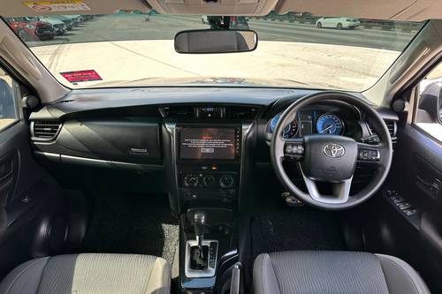 2022 Toyota Fortuner 2.4L AT 4x4 Terpakai