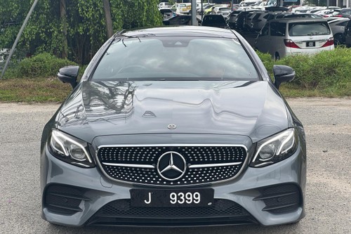 2020 Mercedes Benz E-Class Coupe E 300 AMG Line  lama