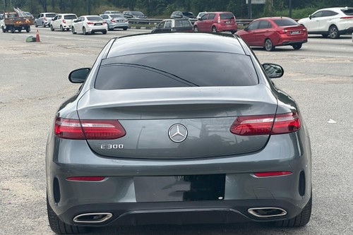 Terpakai 2020 Mercedes Benz E-Class Coupe E 300 AMG Line untuk Dijual