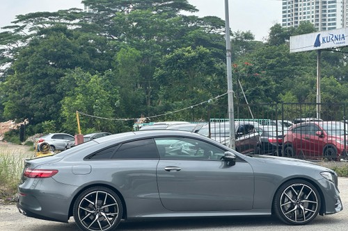 2020 Mercedes Benz E-Class Coupe E 300 AMG Line Terpakai