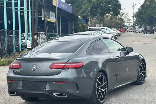2020 Mercedes Benz E-Class Coupe E 300 AMG Line Terpakai