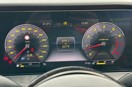 2020 Mercedes Benz E-Class Coupe E 300 AMG Line Terpakai