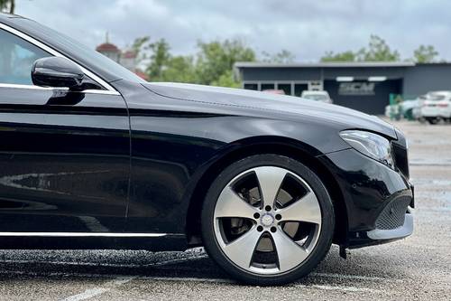 Used 2017 Mercedes Benz E-Class Saloon E 250 Avantgarde Line