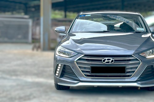 2017 Hyundai Elantra 2.0L Dynamic  lama